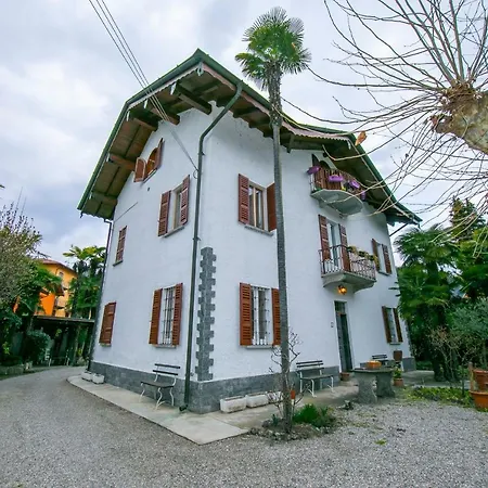 Sleeps 6 Wifi メイナ