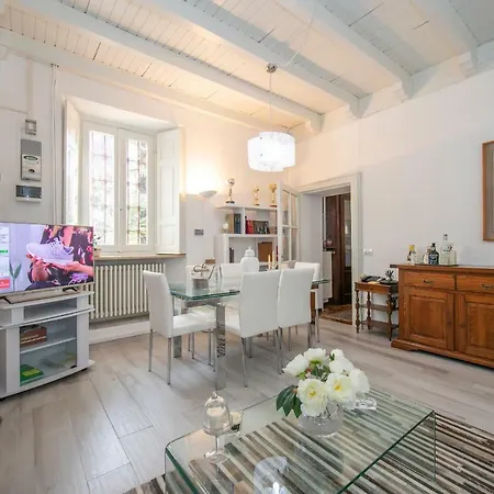 Sleeps 6 Wifi * メイナ